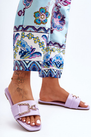 Modelo clásico Zapatillas con adornos Color morado Impresionante