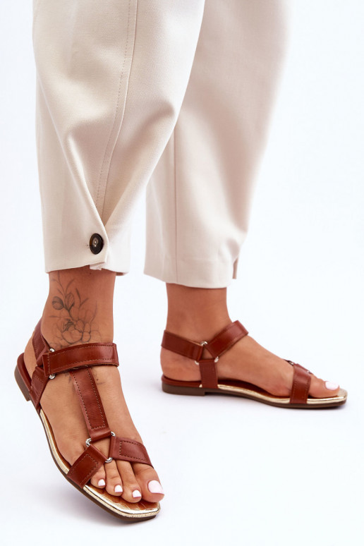 Sandalias de mujer con suela plana y cierres adhesivos color marrón Lissa Sandalias de mujer con suela plana y cierres adhesivos color marrón Lissa