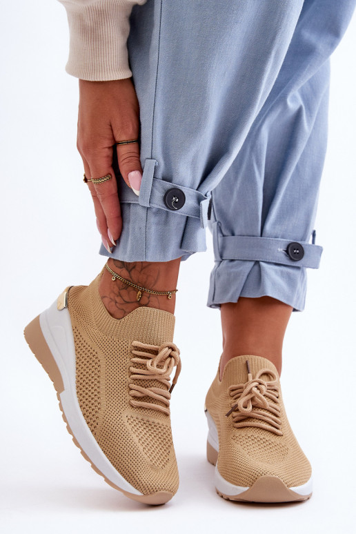 Deportivas Visconti color arena de un modelo llamativo Deportivas Visconti color arena de un modelo llamativo