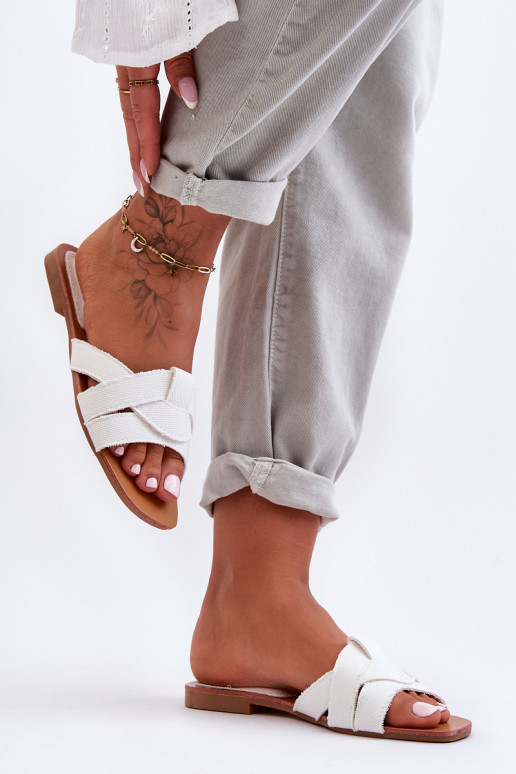 Pantuflas color blanco Aversa