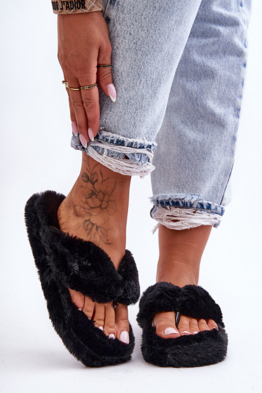 Pantuflas color negro Elma