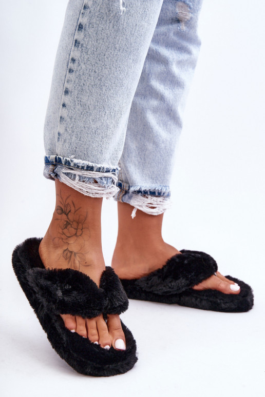 Pantuflas color negro Elma