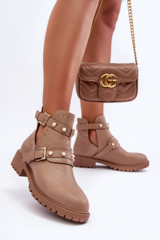 Botines de mujer con perlas artificiales en color beige Clarisa Botines de mujer con perlas artificiales en color beige Clarisa