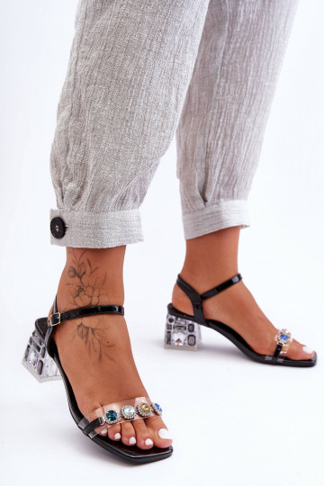 Elegantes sandalias de tacón con ojales brillantes en color negro S.Barski MR1037-01