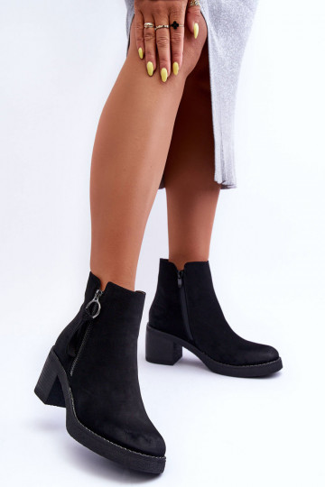 Botas de mujer modelo Classic en ante color negro Limoso 2
