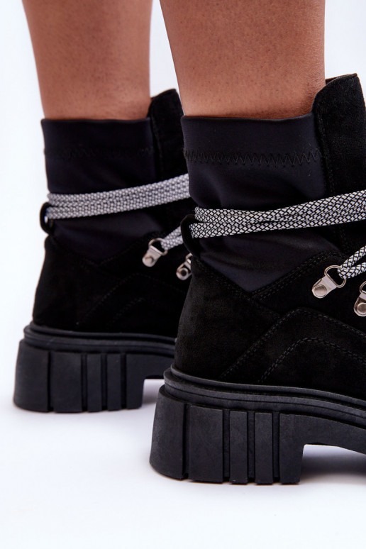 Botas de ante con cordones en color negro Bellota