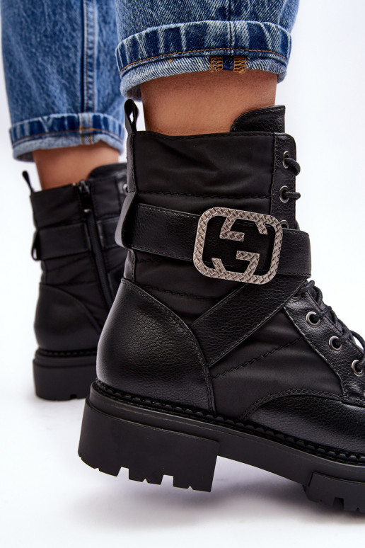 botas con cadenas en color negro Gennee
