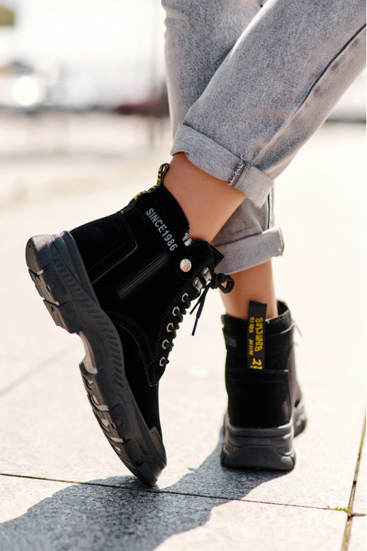 Calentado de ante Botas de mujer en color negro Jailina Calentado de ante Botas de mujer en color negro Jailina