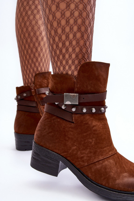 Botas calentadas con tacones en color marrón Effie