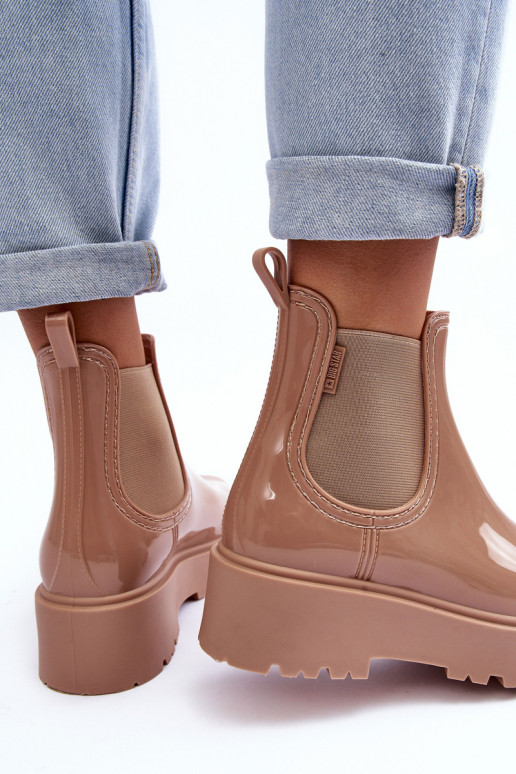 con efecto barniz Zapatos de goma Botas con plataforma Big Star MM274396 color beige