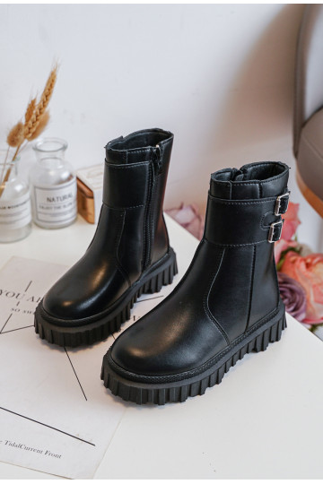 Botas infantiles con hebillas en color negro Chloraia