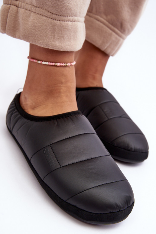 Pantuflas calentadas en negro Big Star KK274604