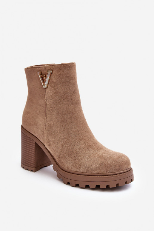 Botines de ante con adornos beige Strong