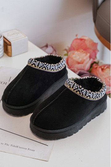 Zapatillas infantiles de modelo resistente para abrigar en color negro Olivane 2