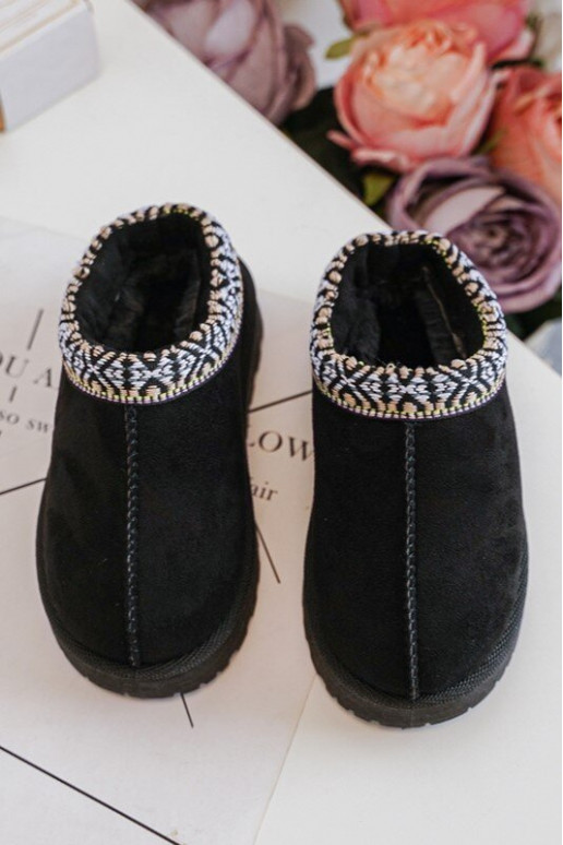 Zapatillas infantiles de modelo resistente para abrigar en color negro Olivane