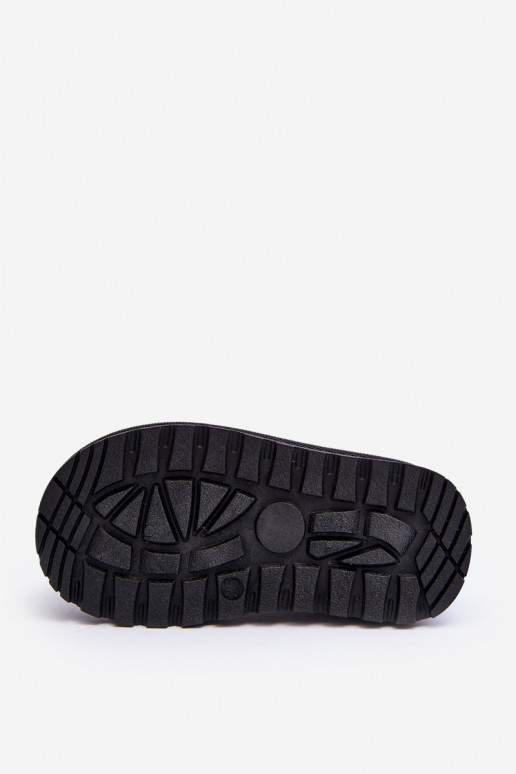 Zapatillas infantiles de modelo resistente para abrigar en color negro Olivane
