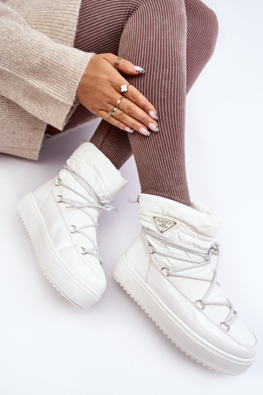 botas de nieve con plataforma y detalles elegantes en color blanco Fleure botas de nieve con plataforma y detalles elegantes en color blanco Fleure