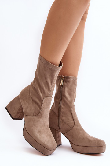 Botas de mujer Adelles beige con tacón ancho y plataforma