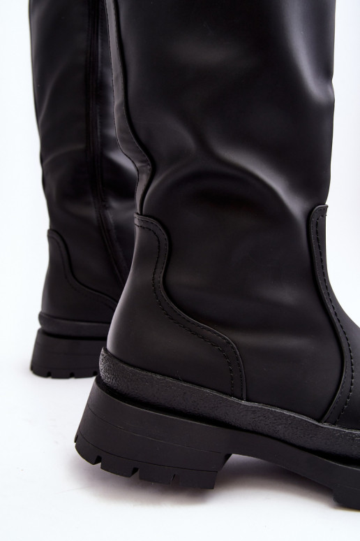 Botas cálidas con tacón ancho en color negro Desiren Botas cálidas con tacón ancho en color negro Desiren