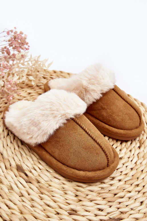 Zapatillas infantiles con pelo en color marrón Befana
