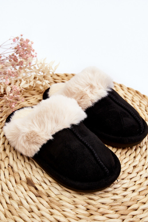 Zapatillas infantiles con pelo en color negro Befana