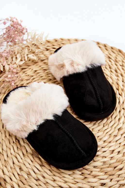 Zapatillas infantiles con pelo en color negro Befana