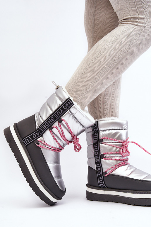 botas de nieve con detalles elegantes en plateado Lilara