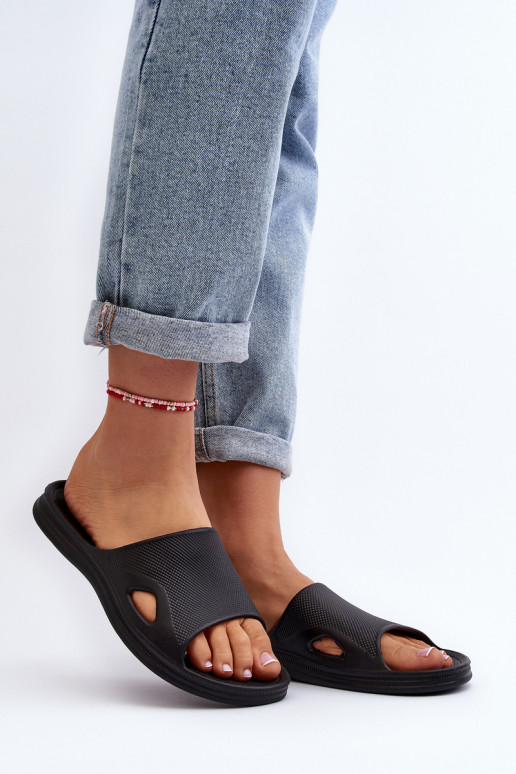 Zapatillas de casa de mujer modelo clásico en color negro Juniria