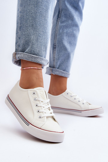Zapatos de mujer fabricados en ecopiel en color blanco Lirean