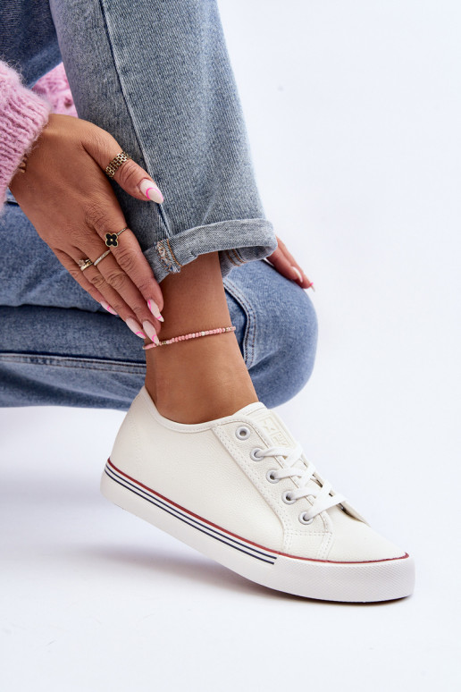 Zapatos de mujer fabricados en ecopiel en color blanco Lirean