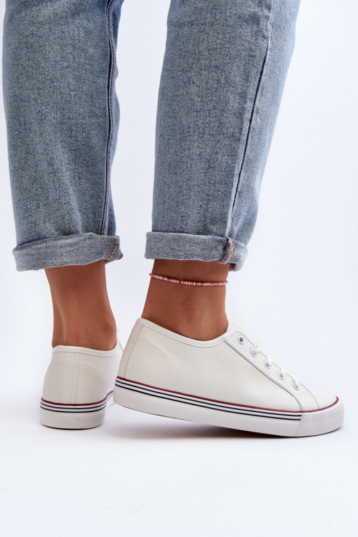 Zapatos de mujer fabricados en ecopiel en color blanco Lirean