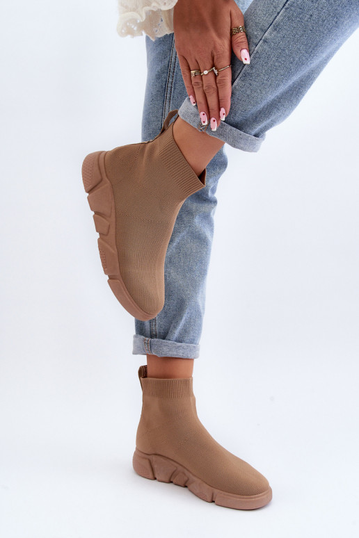 Zapatillas deportivas con suela tipo calcetín en color beige Zirila Zapatillas deportivas con suela tipo calcetín en color beige Zirila