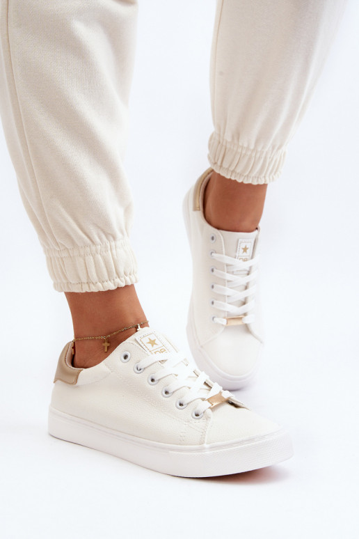 Zapatos de ocio fabricados en ecopiel en color blanco Tiraelle