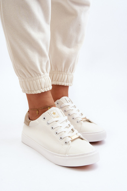 Zapatos de ocio fabricados en ecopiel en color blanco Tiraelle