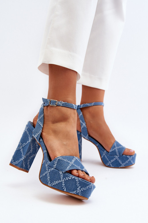 Sandalias vaqueras con tacón en color azul Acrana