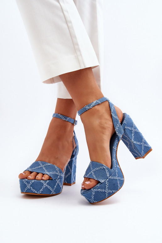 Sandalias vaqueras con tacón en color azul Acrana