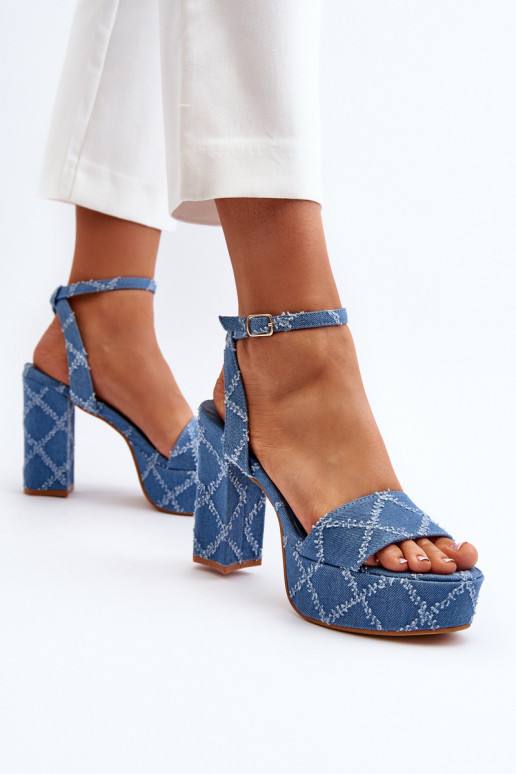 Sandalias vaqueras con tacón en color azul Acrana