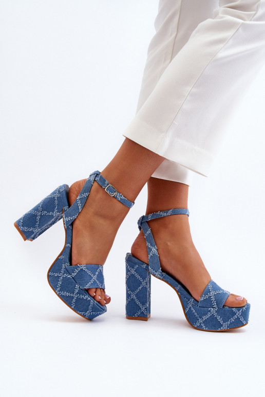 Sandalias vaqueras con tacón en color azul Acrana