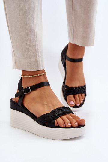 Sandalias con plataforma en color negro Esinna