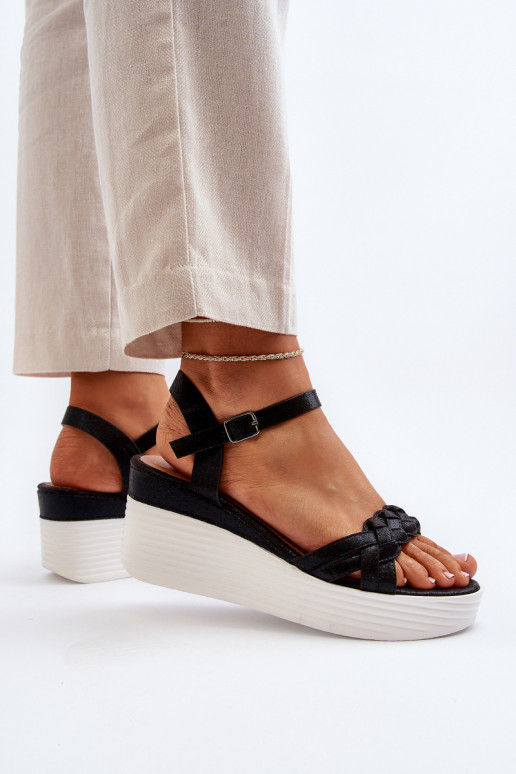 Sandalias con plataforma en color negro Esinna