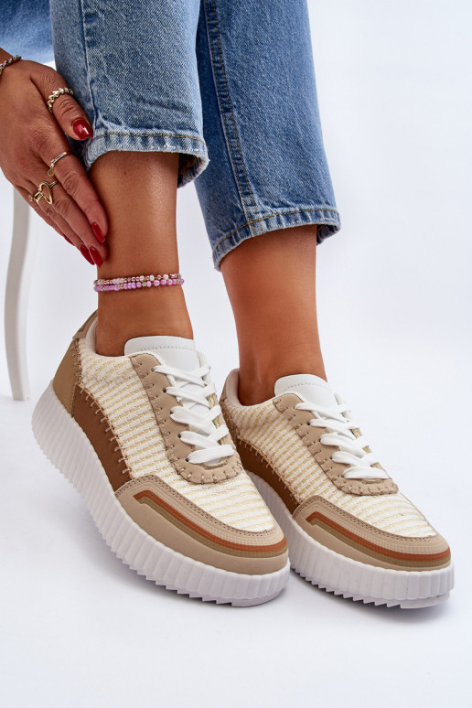 Zapatillas modelo zapatos con plataforma beige Redala