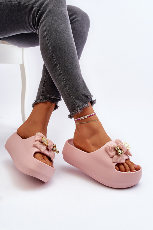 Pantuflas ligeras Pantuflas de mujer con cintas en color rosa Salessa