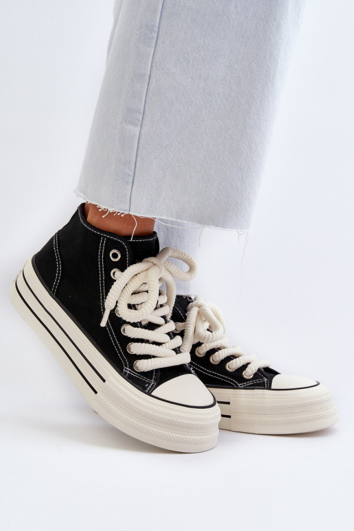 Zapatos casual con plataforma en color negro Aineri