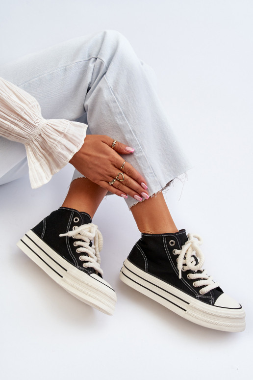 Zapatos casual con plataforma en color negro Aineri