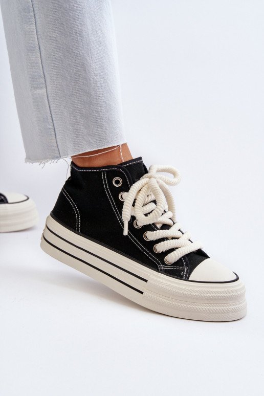 Zapatos casual con plataforma en color negro Aineri