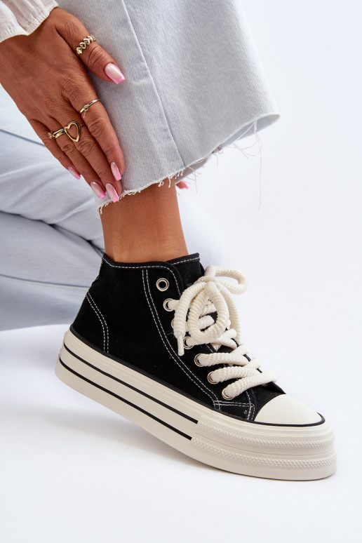 Zapatos casual con plataforma en color negro Aineri