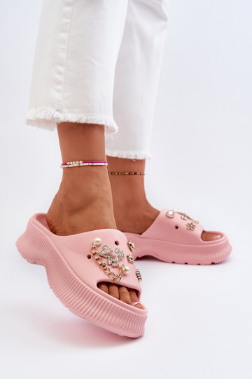 Pantuflas ligeras con bonitos detalles en Afariana rosa