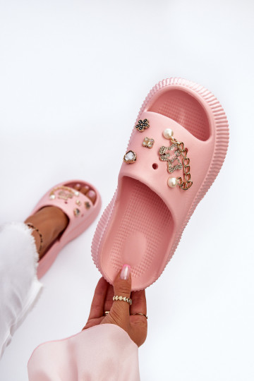 Pantuflas ligeras con bonitos detalles en Afariana rosa 2