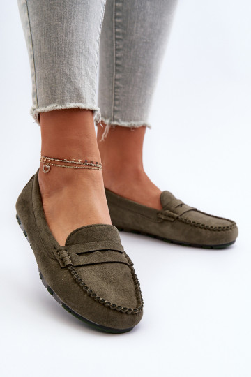 Mocasines de mujer modelo clásico confeccionados en ante color caqui Glimris