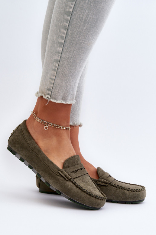 Mocasines de mujer modelo clásico confeccionados en ante color caqui Glimris